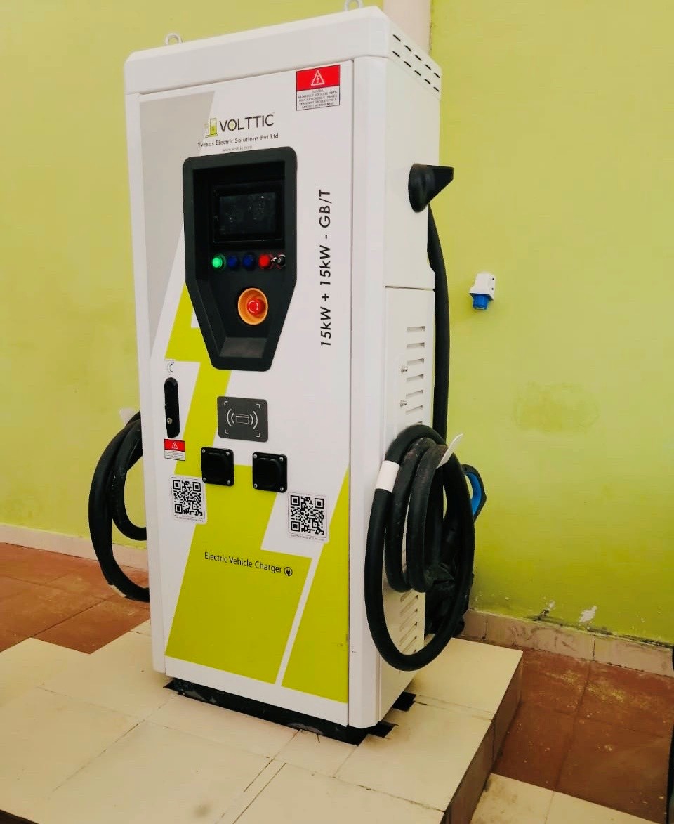 Volttic installed Bharat DC01 EV fast Charging machine at Indore
